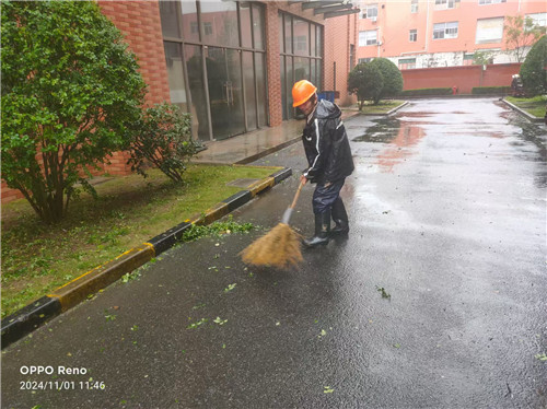 臺(tái)風(fēng)9_副本.jpg 臺(tái)風(fēng)9_副本.jpg